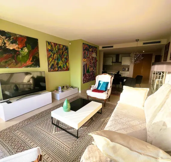 Sale of ground floor apartment in Altos de los Monteros