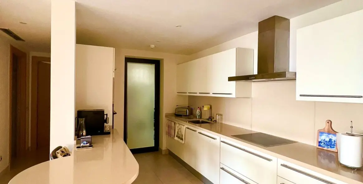 Sale of ground floor apartment in Altos de los Monteros 9