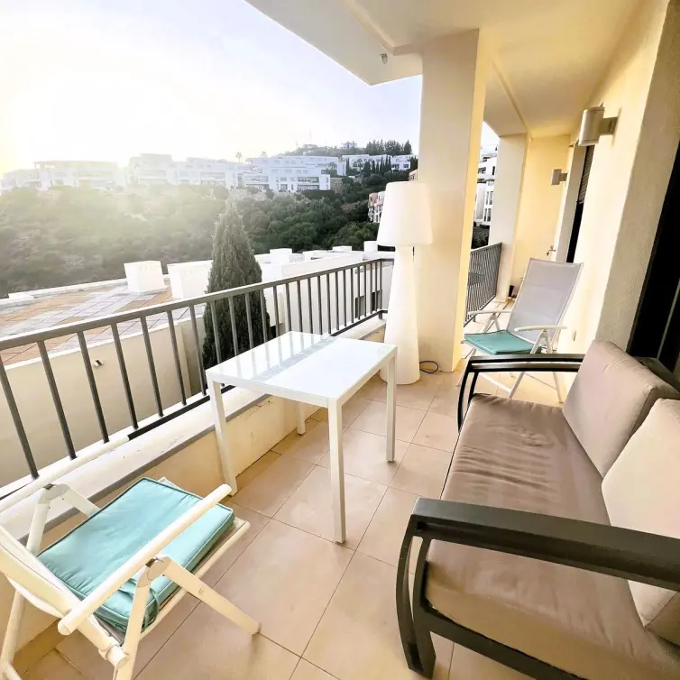 Sale of ground floor apartment in Altos de los Monteros