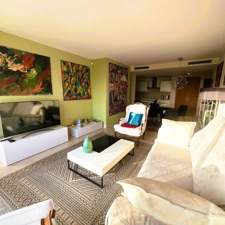 Sale of ground floor apartment in Altos de los Monteros