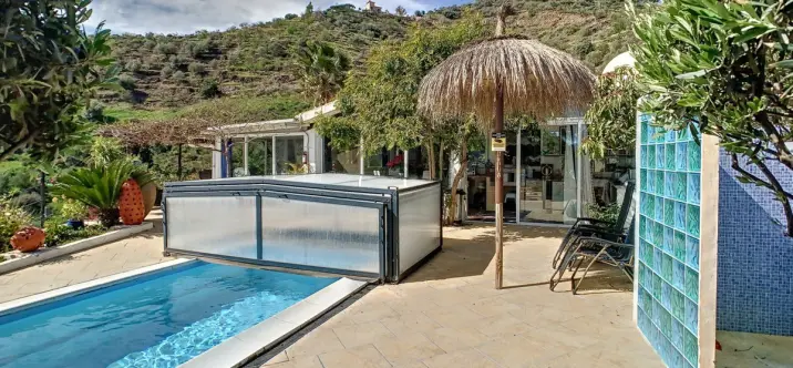 Sale of detached villa in Arenas 4