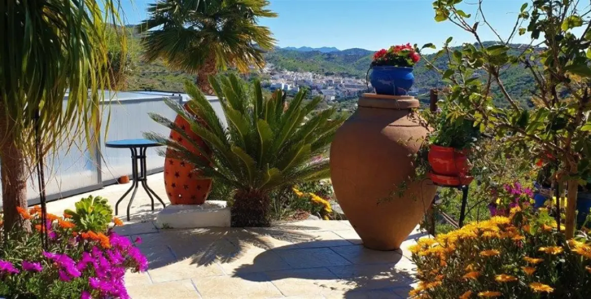 Sale of detached villa in Arenas 13