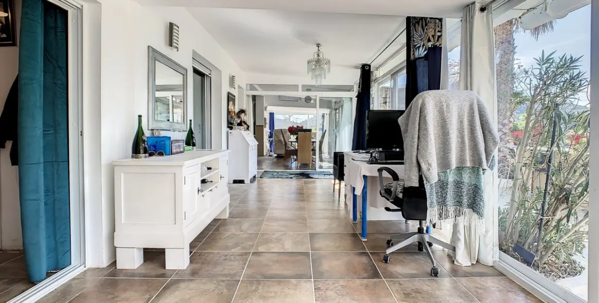 Sale of detached villa in Arenas 15