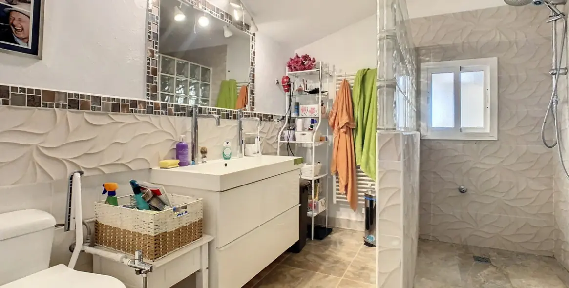 Sale of detached villa in Arenas 18