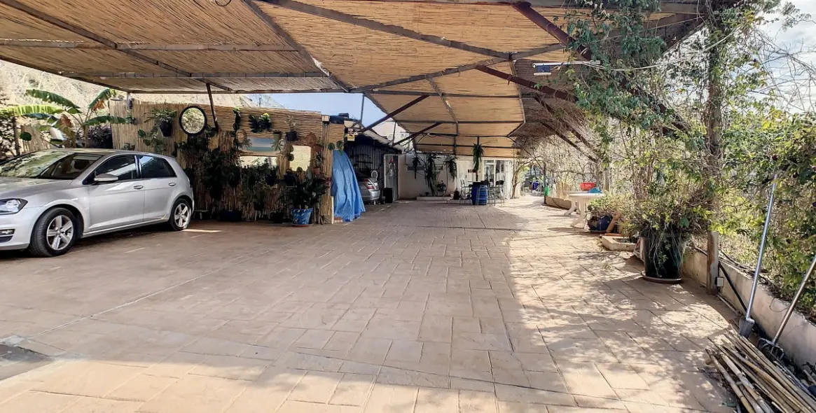 Sale of detached villa in Arenas 46