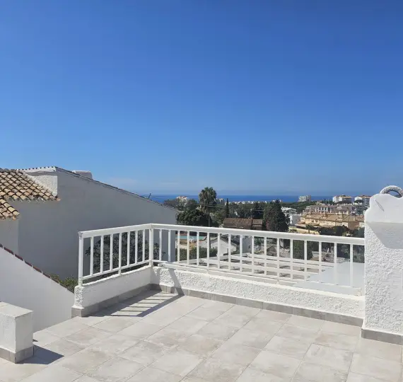 Sale of detached villa in Calypso