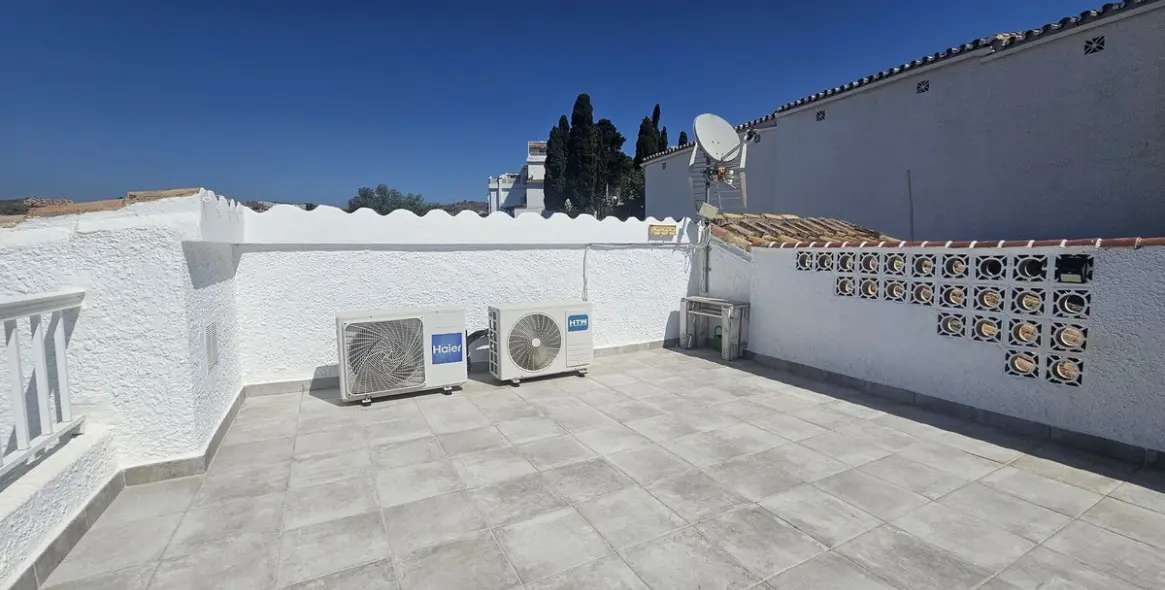 Sale of detached villa in Calypso 4