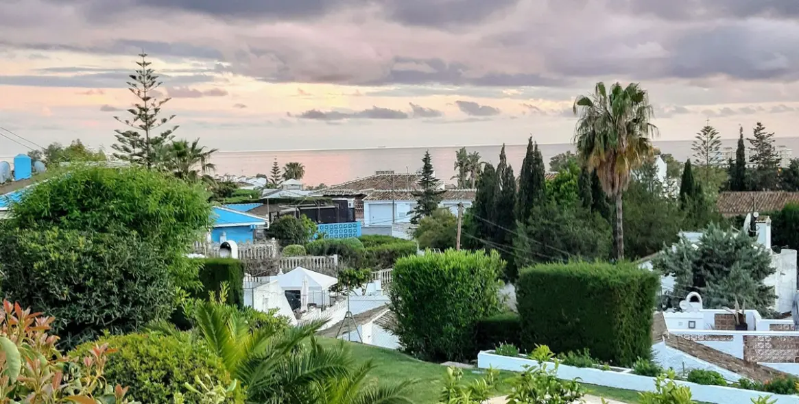 Sale of detached villa in Calypso 14