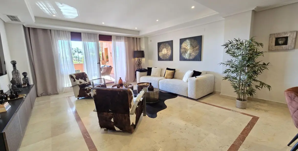 Sale of ground floor apartment in La Mairena 3