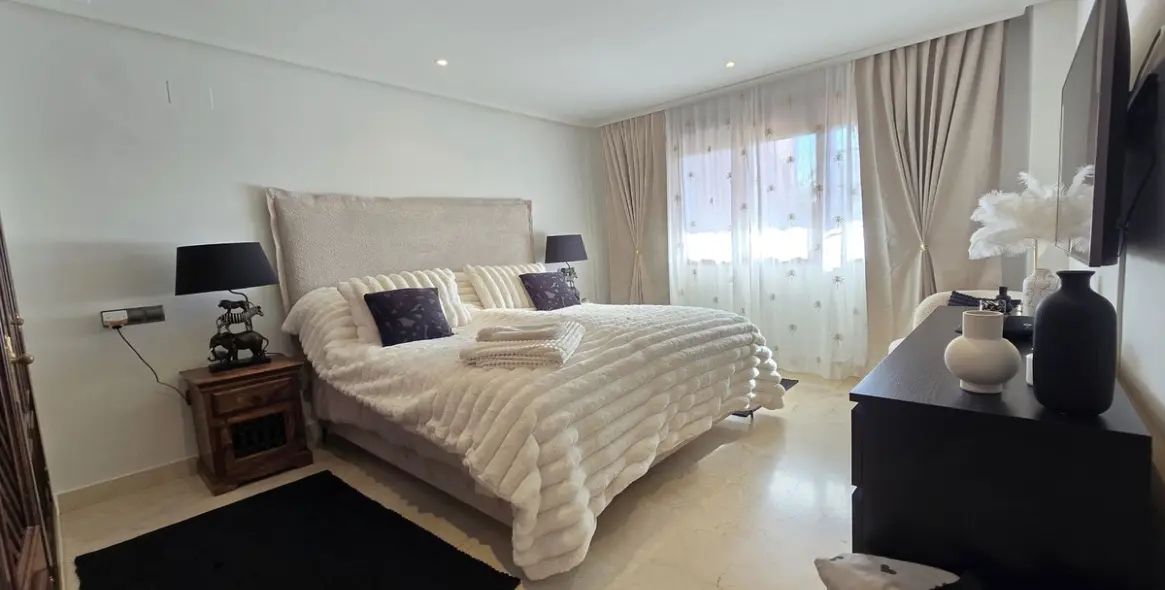 Sale of ground floor apartment in La Mairena 5