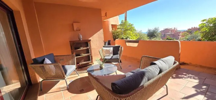 Продажа апартаментов на первом этаже в La Mairena 1