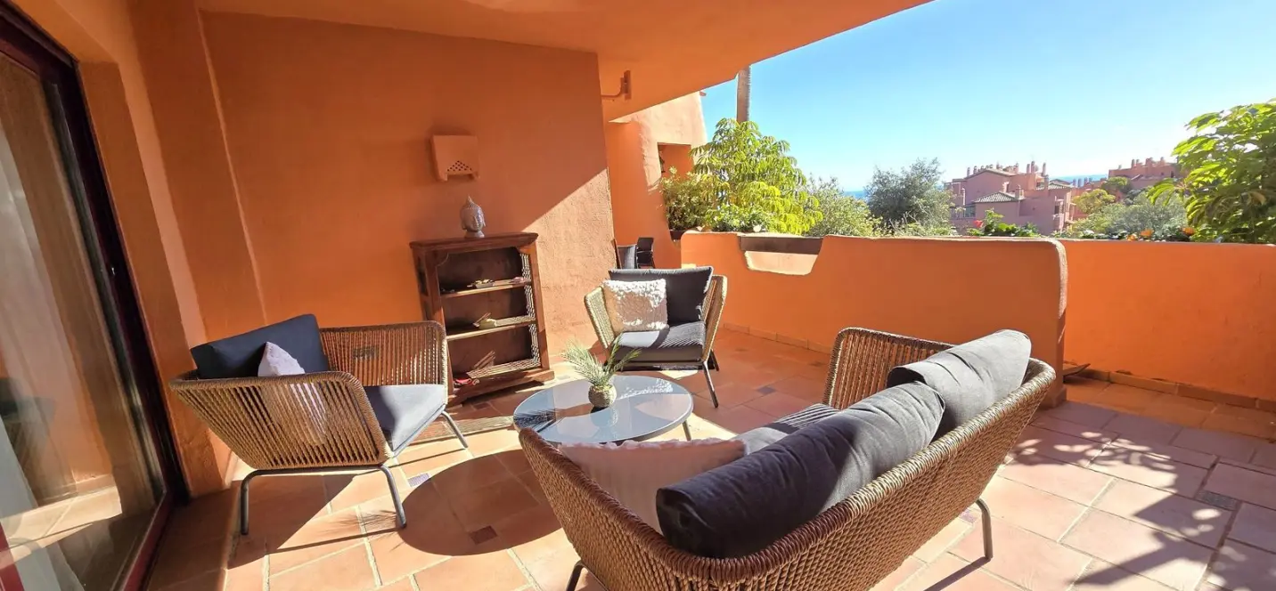 Sale of ground floor apartment in La Mairena 1