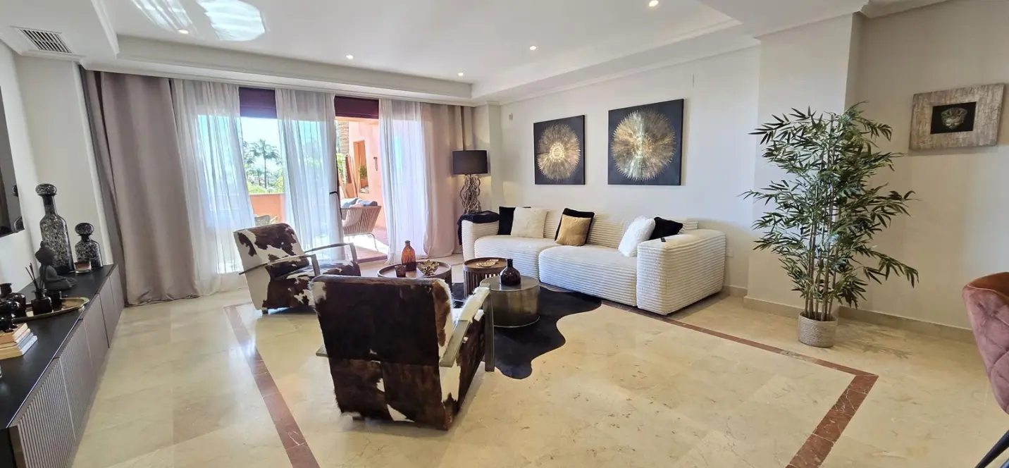 Sale of ground floor apartment in La Mairena 2