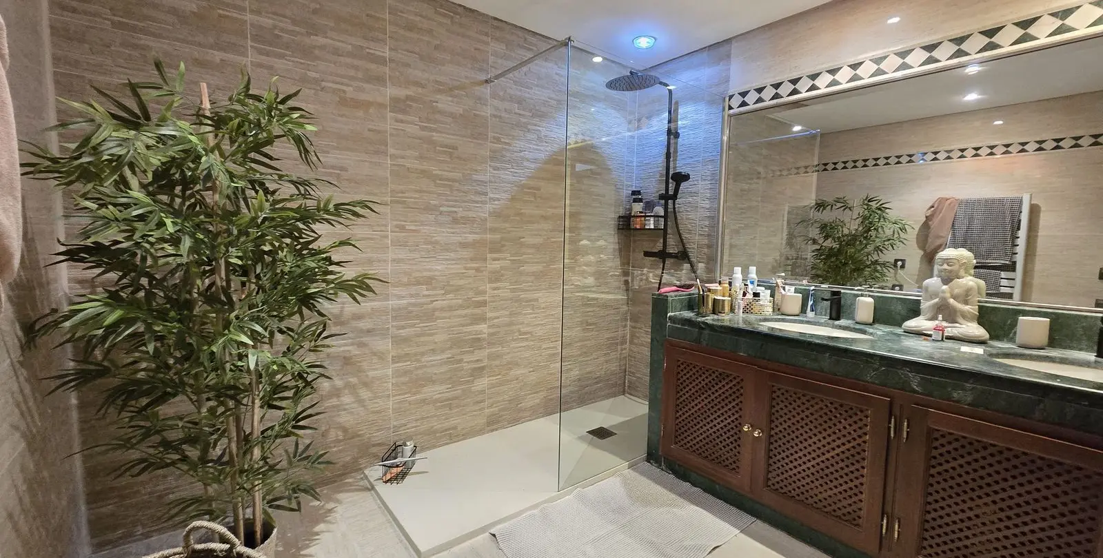 Sale of ground floor apartment in La Mairena 7