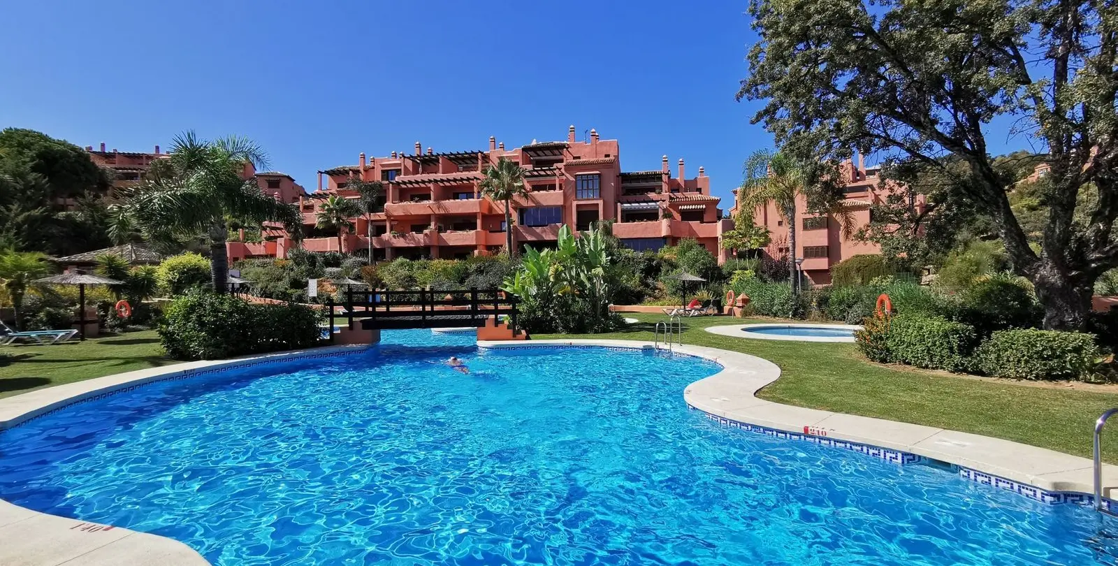 Sale of ground floor apartment in La Mairena 27