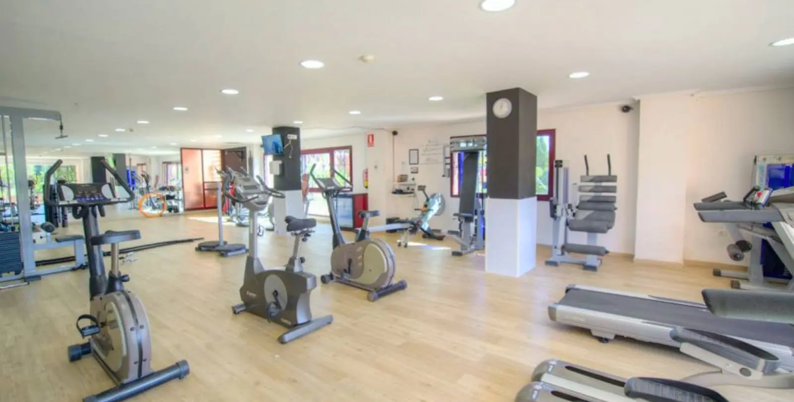 Sale of ground floor apartment in La Mairena 29