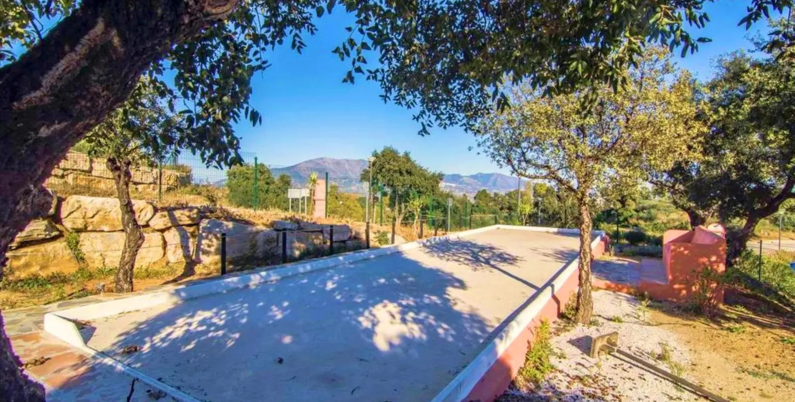Sale of ground floor apartment in La Mairena 32
