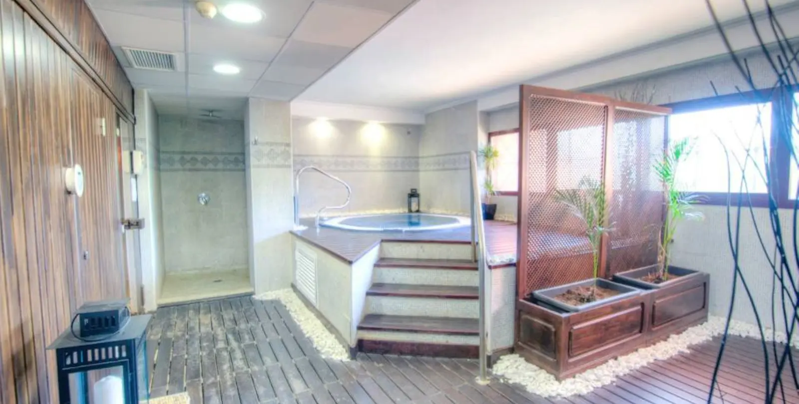 Sale of ground floor apartment in La Mairena 36