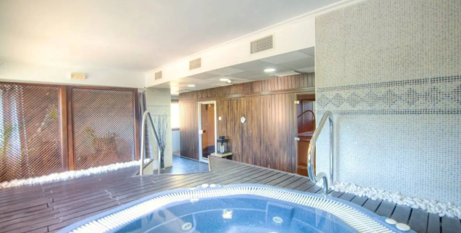 Sale of ground floor apartment in La Mairena 39