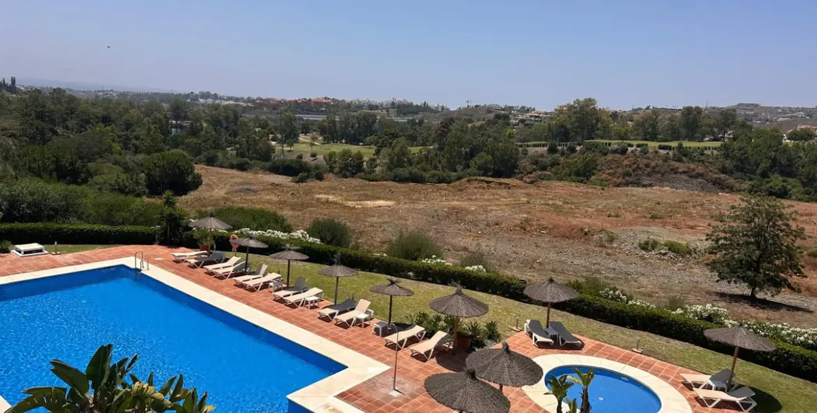 Sale of penthouse in Los Arqueros 1