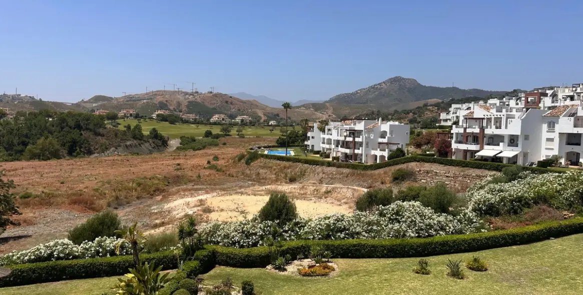 Sale of penthouse in Los Arqueros 2