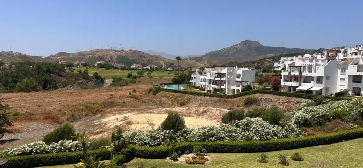 Sale of penthouse in Los Arqueros 1