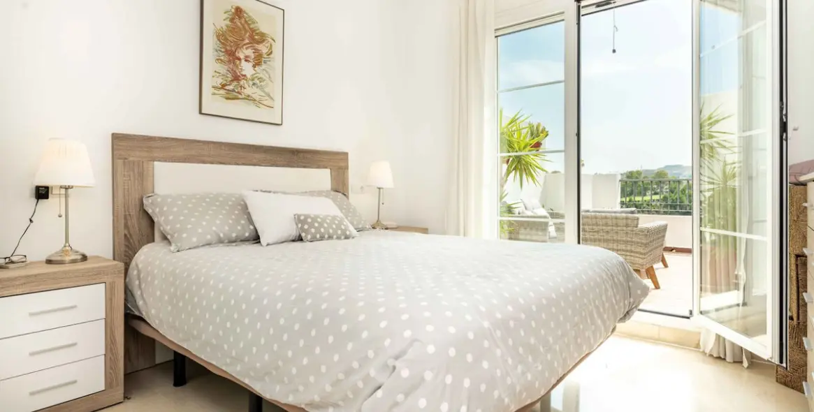 Sale of penthouse in Los Arqueros 8