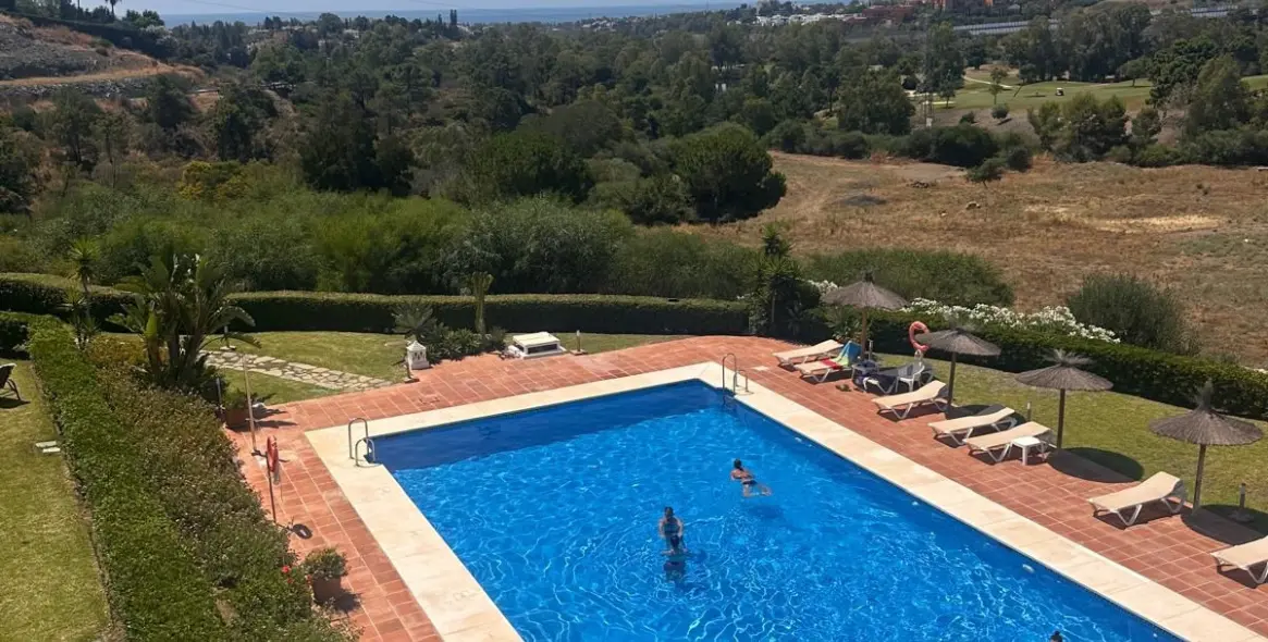 Sale of penthouse in Los Arqueros 19