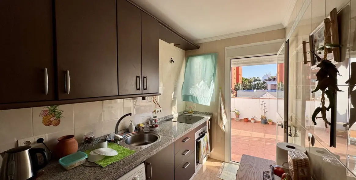 Sale of penthouse duplex in Estepona 7
