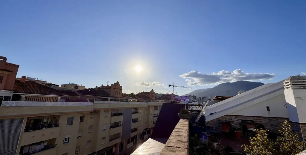 Sale of penthouse duplex in Estepona 8