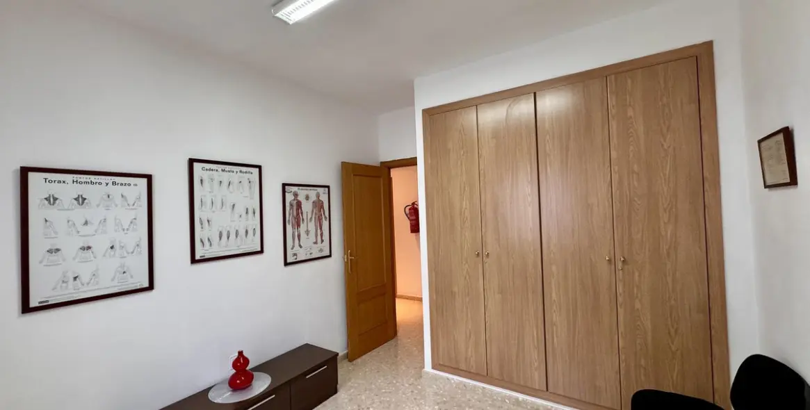 Sale of penthouse duplex in Estepona 17