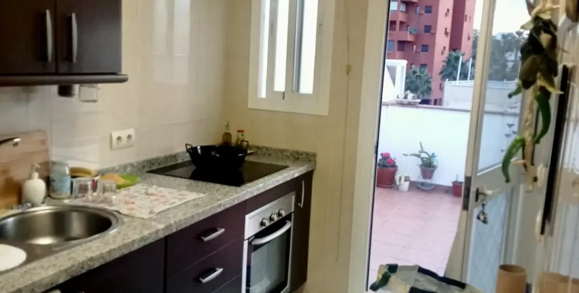 Sale of penthouse duplex in Estepona 18