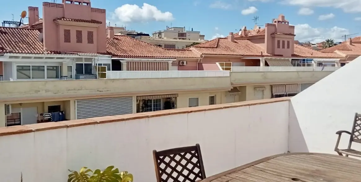 Sale of penthouse duplex in Estepona 19
