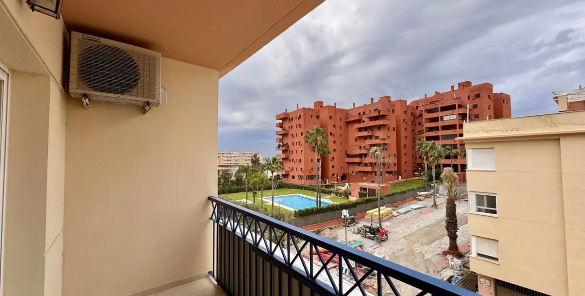 Продажа двухуровневого пентхауса в Estepona 22