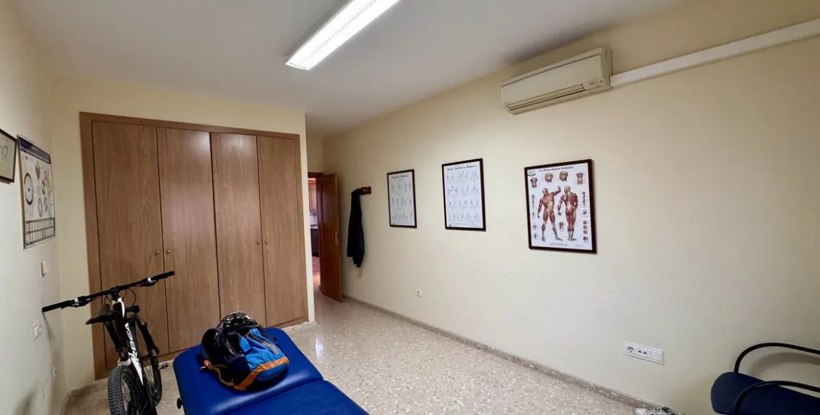 Продажа двухуровневого пентхауса в Estepona 29