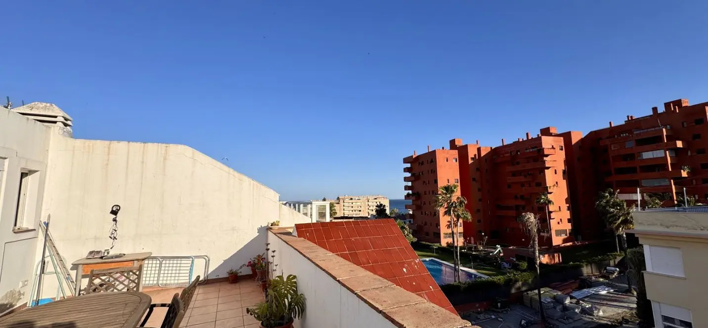 Venta de ático dúplex en Estepona 0