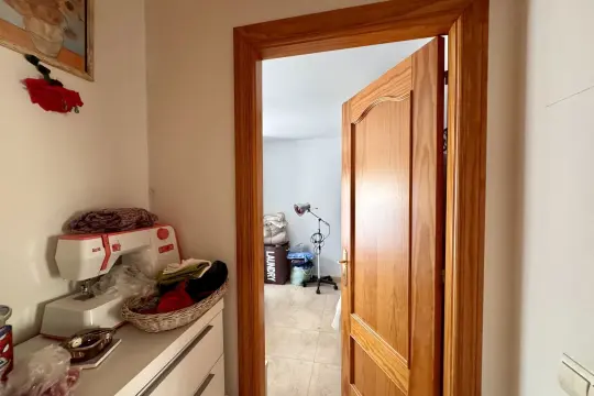 Image 4 thumb
