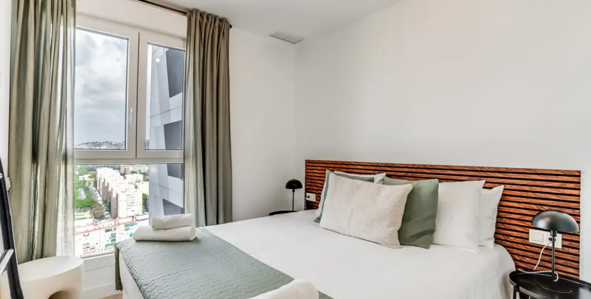 Sale of middle floor apartment in Málaga 5