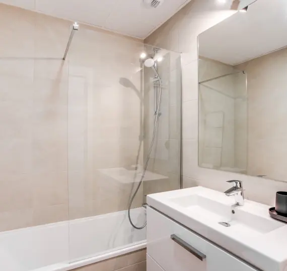 Sale of middle floor apartment in Málaga