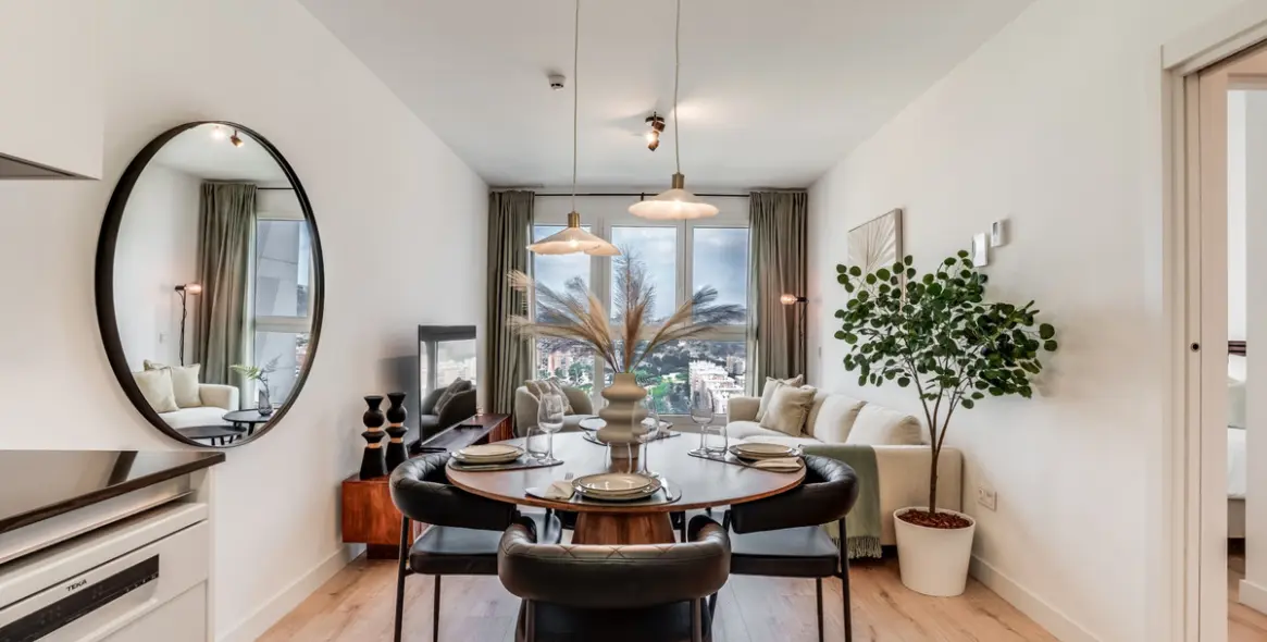 Sale of middle floor apartment in Málaga 9