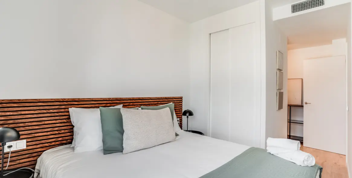 Sale of middle floor apartment in Málaga 12