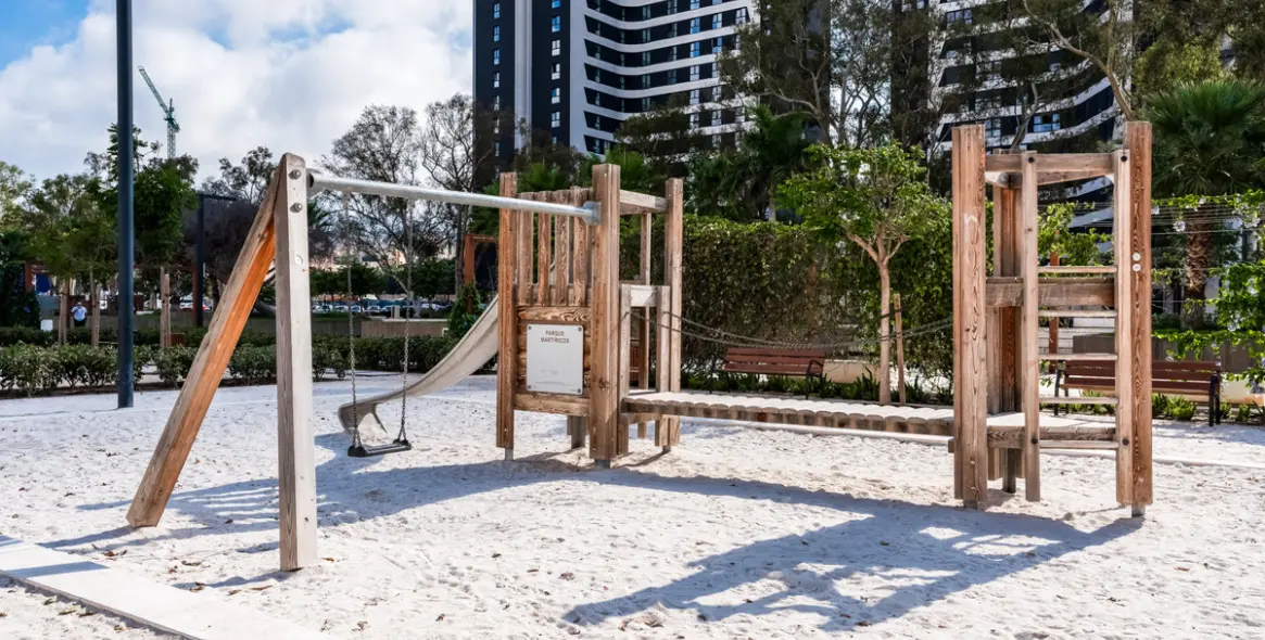 Продажа апартаментов на среднем этаже в Málaga 23