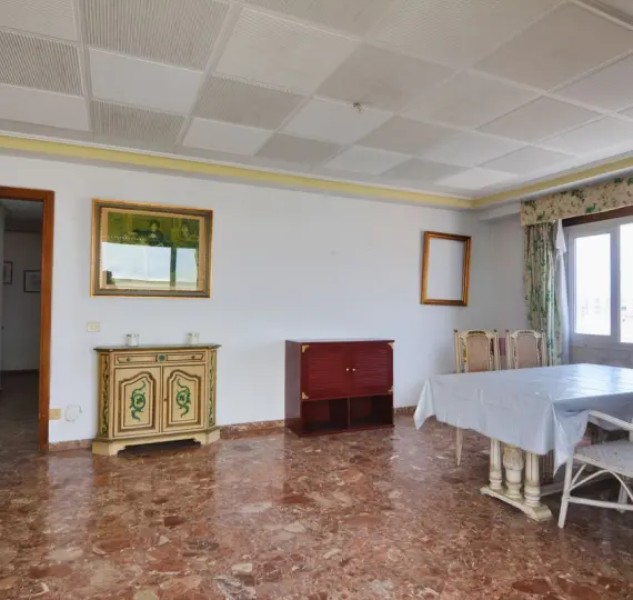 Продажа апартаментов на среднем этаже в Fuengirola