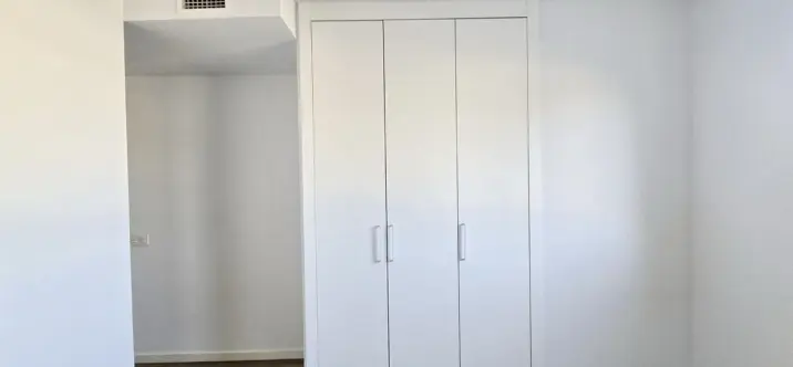 Long-term rent of middle floor apartment in La Campana 3