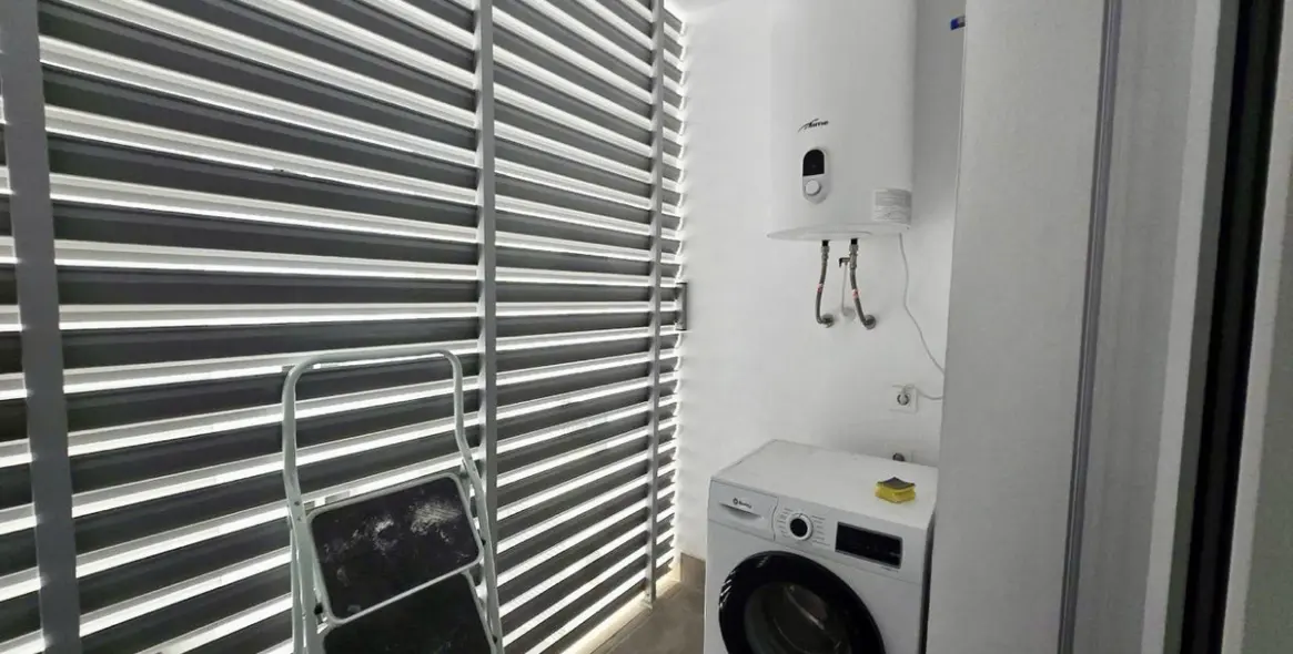 Long-term rent of middle floor apartment in La Campana 5