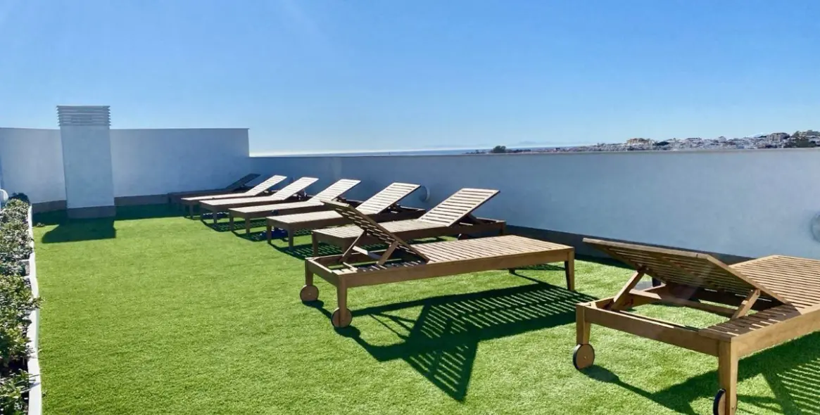 Long-term rent of middle floor apartment in La Campana 10