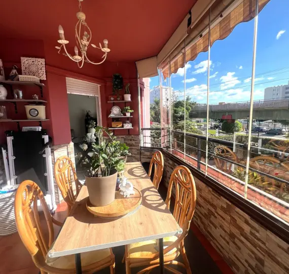 Продажа апартаментов на среднем этаже в Los Boliches