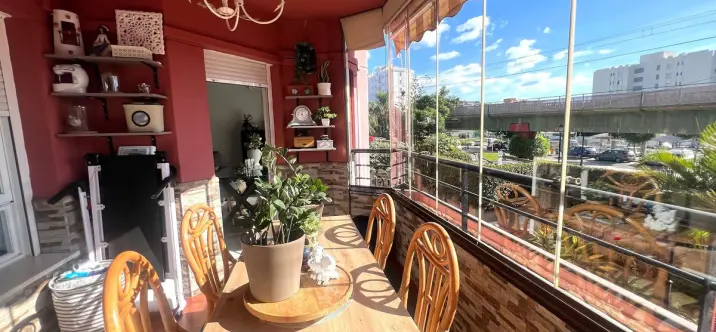 Продажа апартаментов на среднем этаже в Los Boliches 0