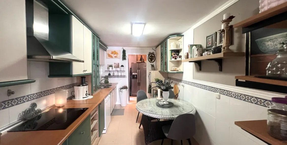 Продажа апартаментов на среднем этаже в Los Boliches 5