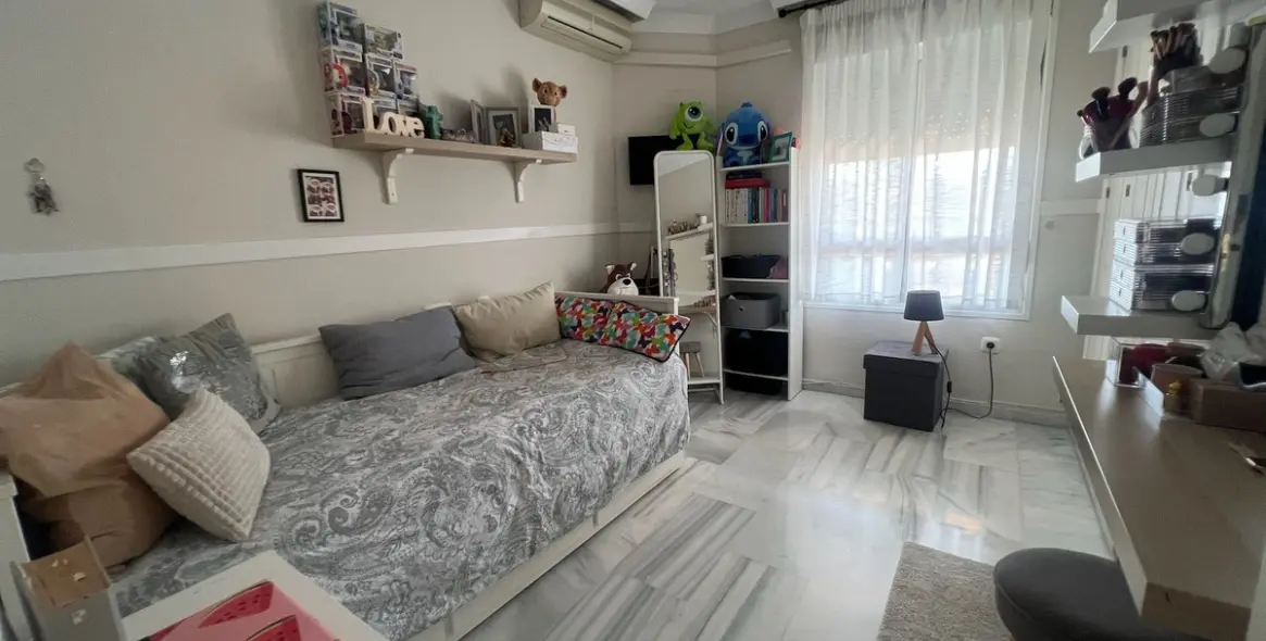 Продажа апартаментов на среднем этаже в Los Boliches 13